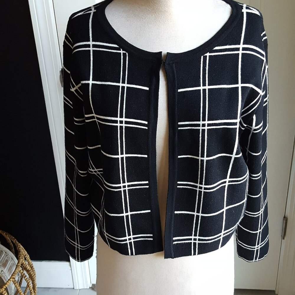 NWOT! GRID PATTERN CARDIGAN SWEATER Sioni SZ L